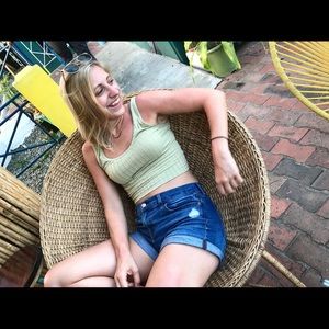 Meet your Posher, Annie